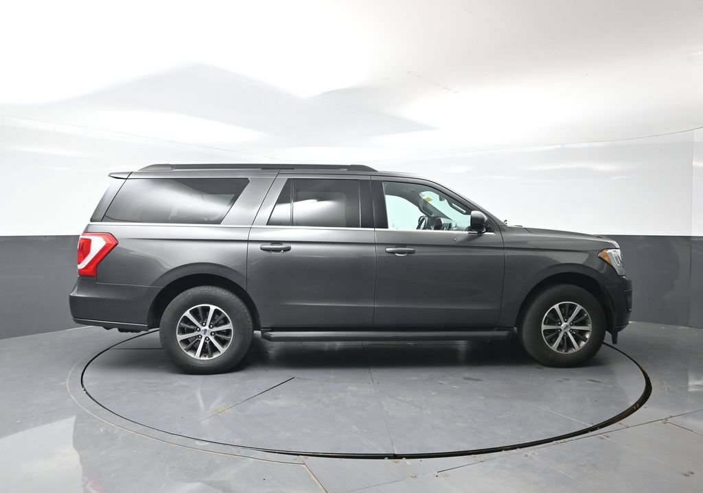 Used 2019 Ford Expedition Max XLT AWD/4WD image 2