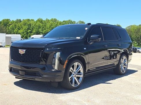 Used 2025 Cadillac Escalade Sport Platinum w/ LPO, Floor Liner Package AWD/4WD image 1