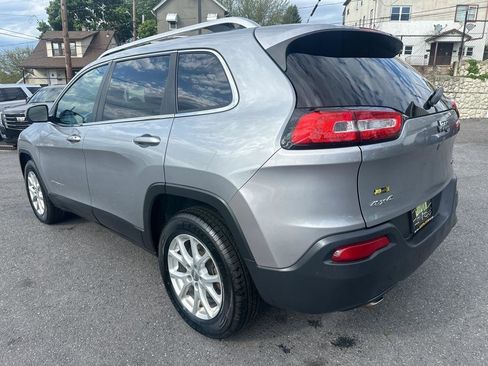 Used 2014 Jeep Cherokee Latitude w/ Comfort/Convenience Group AWD/4WD image 4