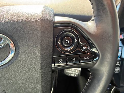 Used 2022 Toyota Prius Prime Limited image 25