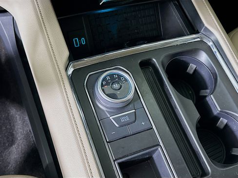 Used 2022 Ford Expedition Max XLT RWD image 25