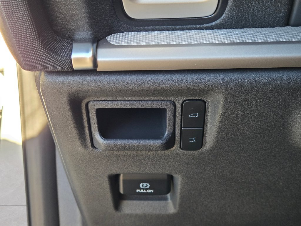 Used 2026 Ford Expedition Active RWD image 25