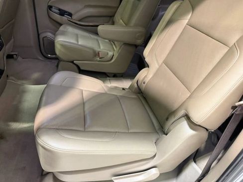 Used 2020 GMC Yukon XL SLT w/ Open Road Package RWD image 24