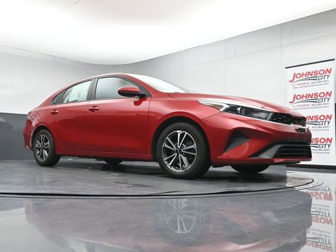 Used 2023 Kia Forte LXS FWD image 32