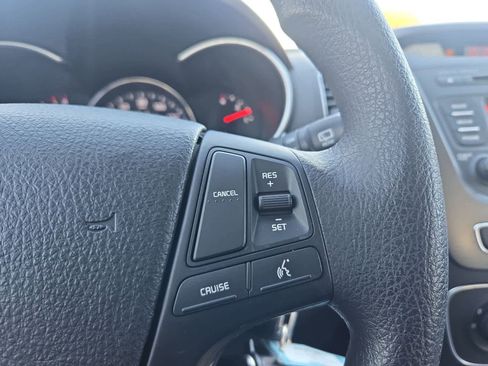 Used 2015 Kia Sorento LX image 23