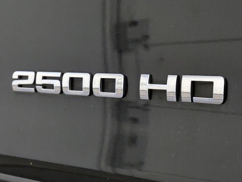 Used 2018 GMC Sierra 2500 SLE w/ SLE Preferred Package AWD/4WD image 10