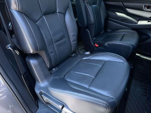 Used 2019 Subaru Ascent Limited AWD/4WD image 21