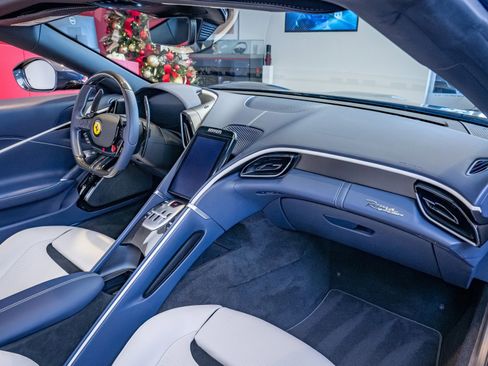 Used 2025 Ferrari Roma Spider image 19