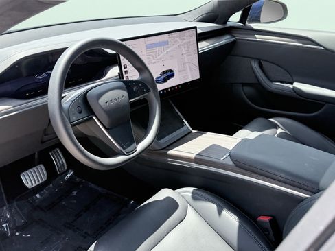 Used 2025 Tesla Model S AWD/4WD image 28