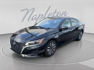 Used 2024 Nissan Altima 2.5 SV FWD video 1