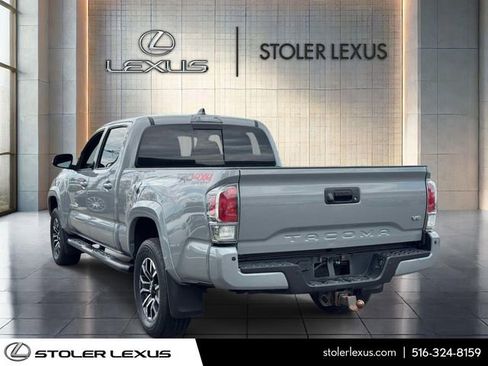 Used 2021 Toyota Tacoma TRD Sport w/ Technology Package AWD/4WD image 10