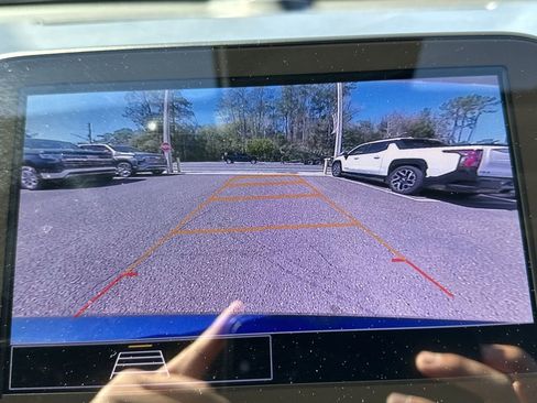 Certified 2025 Chevrolet Malibu LT image 24