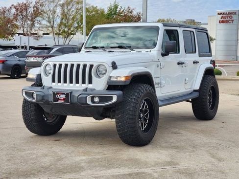 Used 2019 Jeep Wrangler Unlimited Sahara image 11