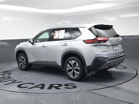 Used 2021 Nissan Rogue SV image 7
