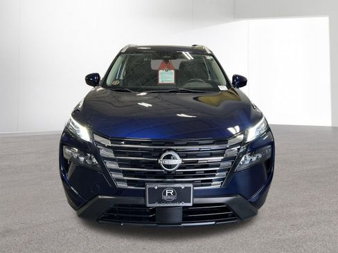 Certified 2024 Nissan Rogue SV w/ SV Premium Package AWD/4WD image 31