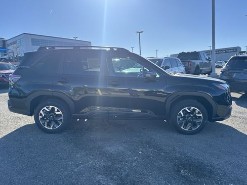 New 2026 Subaru Forester Premium image 2