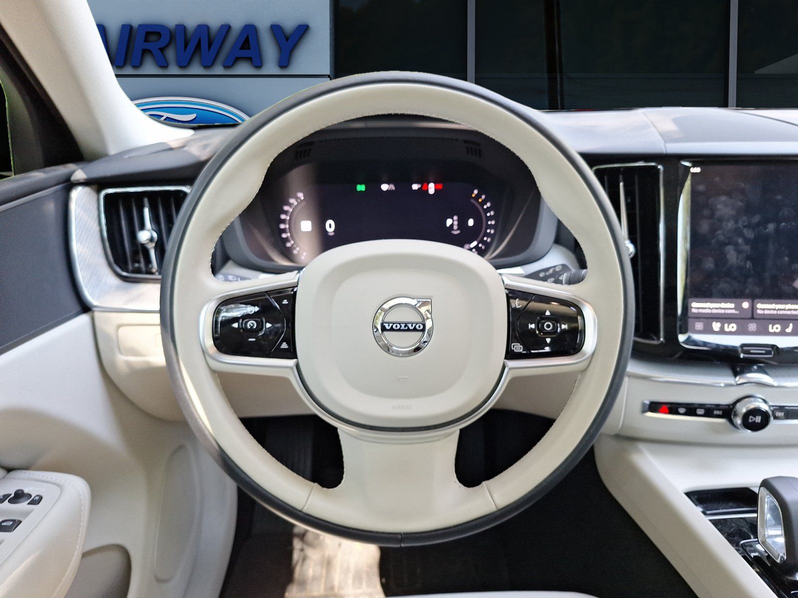 Used 2024 Volvo XC60 B5 Plus w/ Protection Package Premier AWD/4WD image 14