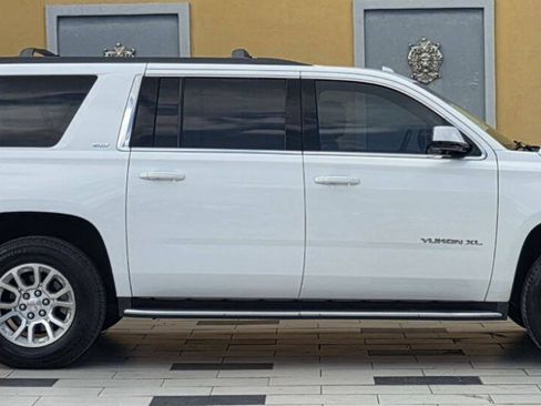 Used 2019 GMC Yukon XL SLT w/ HD Trailering Package RWD image 7