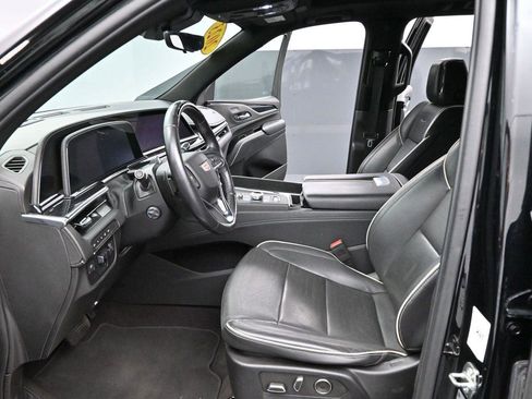 Used 2023 Cadillac Escalade Sport AWD/4WD image 13