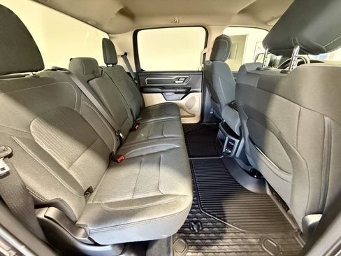 Used 2021 RAM 1500 Big Horn RWD image 17