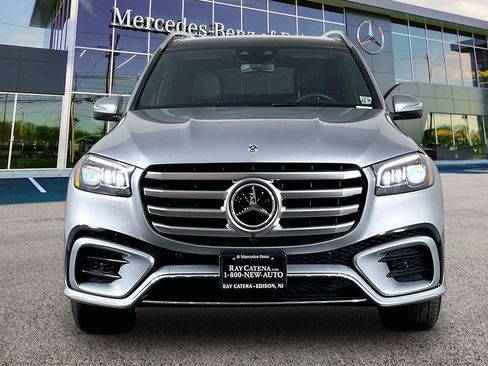 Certified 2025 Mercedes-Benz GLS 450 4MATIC image 3