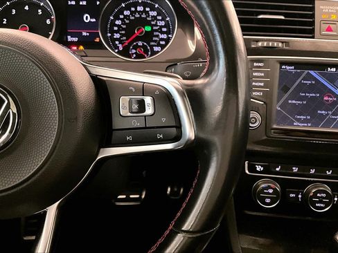 Used 2017 Volkswagen GTI Autobahn FWD image 22