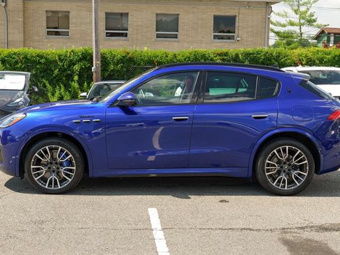 Used 2023 Maserati Grecale Modena AWD/4WD image 4