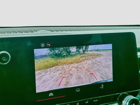 Used 2025 GMC Canyon Elevation w/ Convenience Package RWD image 14