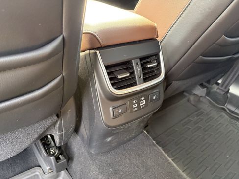 Certified 2024 Subaru Outback Touring AWD/4WD image 31