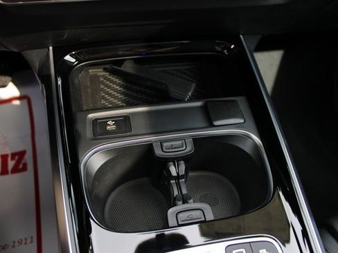 New 2025 Mercedes-Benz GLB 250 4MATIC image 27