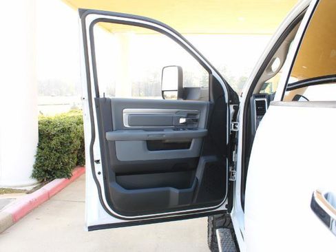 Used 2016 RAM 2500 SLT image 27