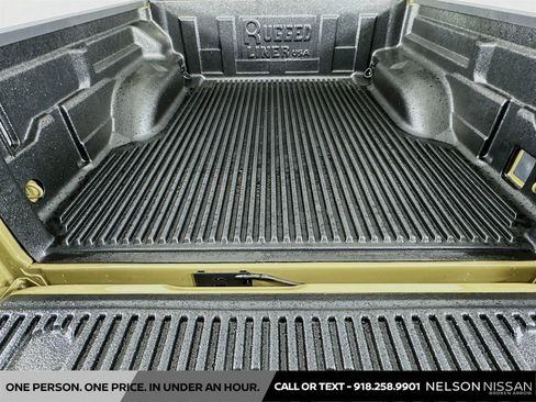 Used 2025 Jeep Gladiator Sport AWD/4WD image 25
