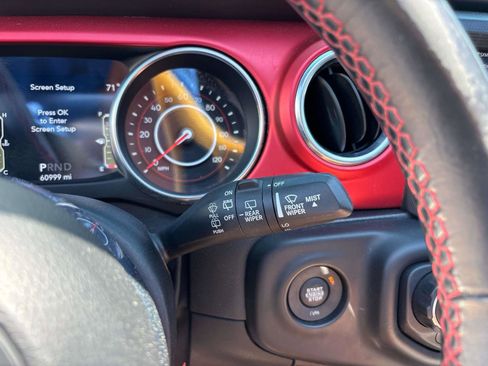 Used 2021 Jeep Wrangler Unlimited Rubicon AWD/4WD image 25