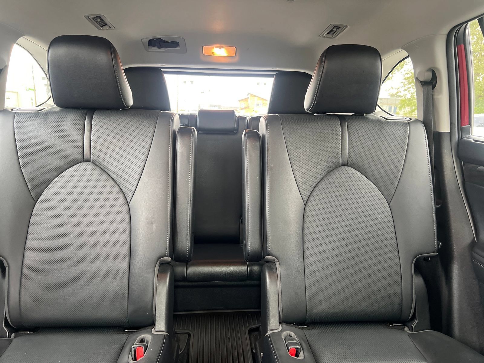 Used 2021 Toyota Highlander Limited AWD/4WD image 31