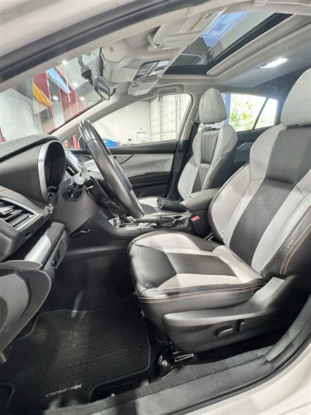 Used 2023 Subaru Crosstrek 2.5i Limited AWD/4WD image 6