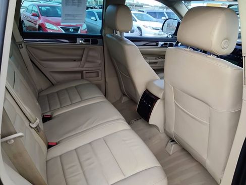 Used 2008 Volkswagen Touareg V6 image 18