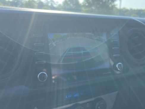 Used 2022 Toyota Tacoma SR AWD/4WD image 27