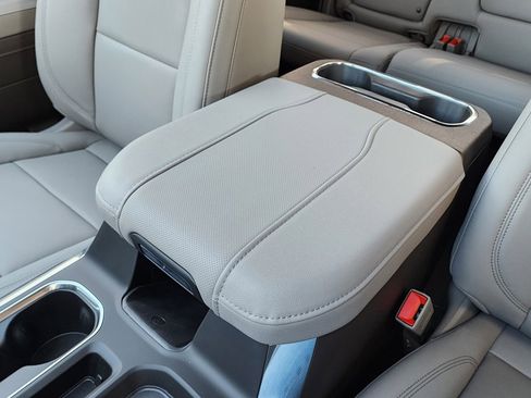 New 2026 GMC Sierra 1500 SLT w/ SLT Premium Plus Package image 32