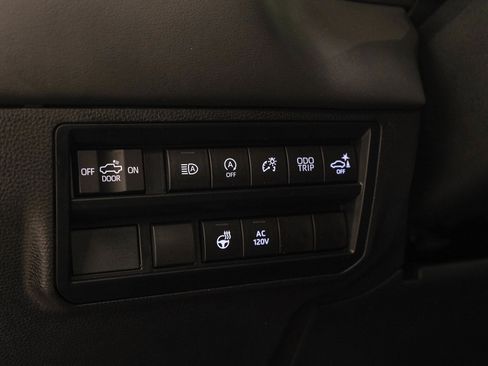 Used 2024 Toyota Tundra Platinum w/ TRD Off-Road Package AWD/4WD image 27