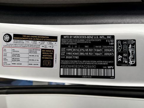 Used 2023 Mercedes-Benz EQS 580 4MATIC SUV w/ Acoustic Comfort Package image 71