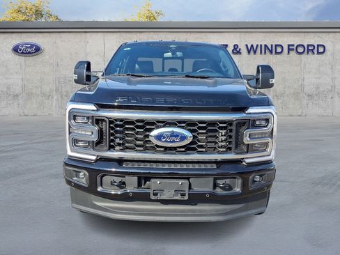 Used 2025 Ford F350 Platinum AWD/4WD image 2