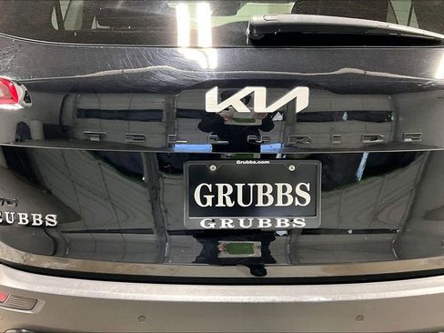 Used 2022 Kia Telluride SX w/ SX Prestige Package image 42