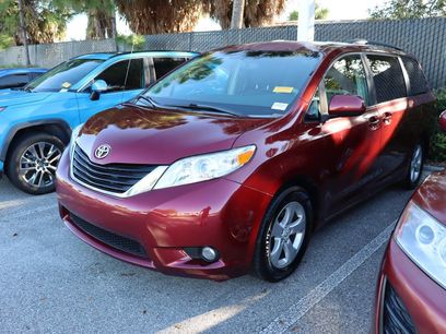 Used 2014 Toyota Sienna LE