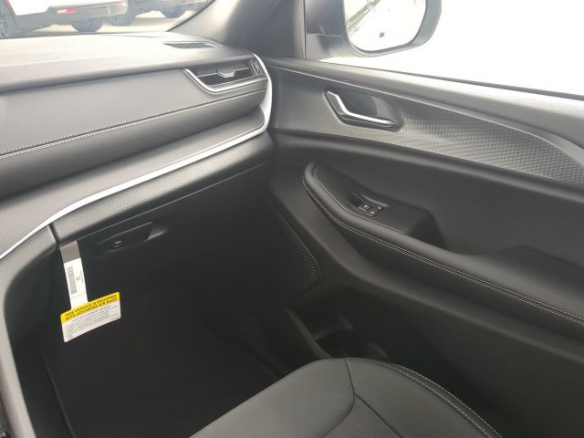 New 2026 Jeep Grand Cherokee Laredo RWD image 19