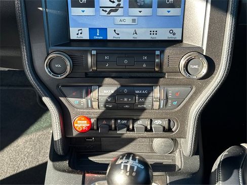 Used 2016 Ford Mustang Shelby GT350 w/ Technology Package image 23