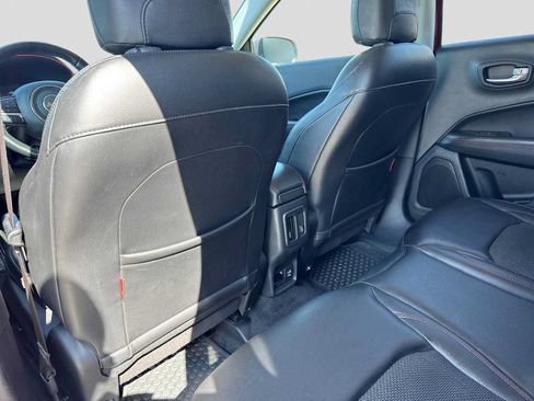 Used 2018 Jeep Compass Trailhawk w/ Cold Weather Group AWD/4WD image 17