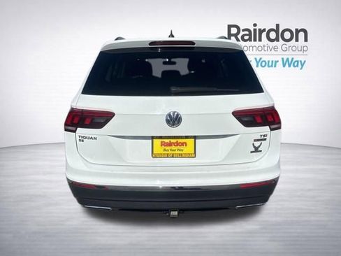 Used 2018 Volkswagen Tiguan SE w/ Panoramic Sunroof Package AWD/4WD image 6