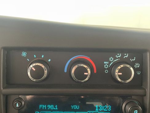 Used 2016 Chevrolet Express 2500 LS image 21