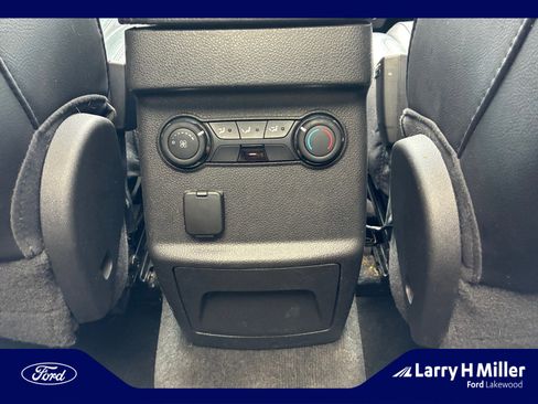 Used 2013 Ford Explorer XLT AWD/4WD image 31