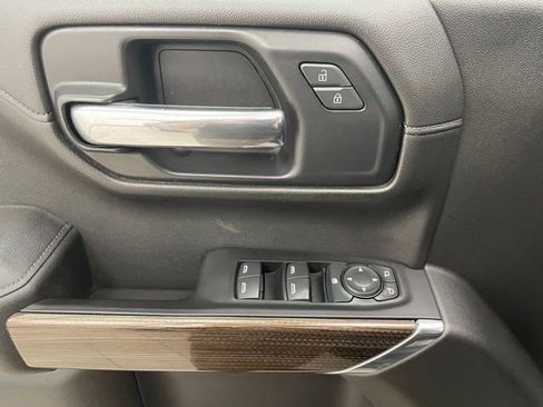 Certified 2019 Chevrolet Silverado 1500 LT w/ Convenience Package AWD/4WD image 11